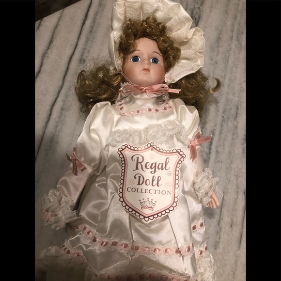Beautiful Regal Doll Collection Porcelain Doll - Picture 2 of 3